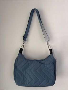 IHKWIP THE ZIG ZAG QUILTED CONVERTIBLE SHOULDER BAG - BLUE